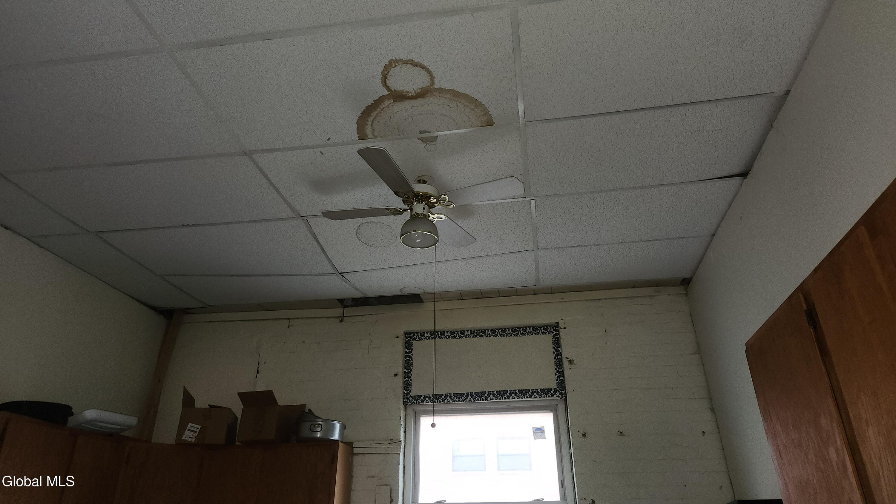 269 Spruce Street Albany, NY 12210 - Photo 5 of 16 20250925_141337