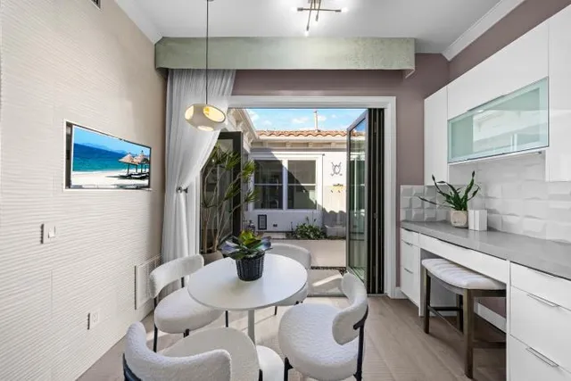 $4,999,888 | 58 Victoria, Newport Beach, CA 92660