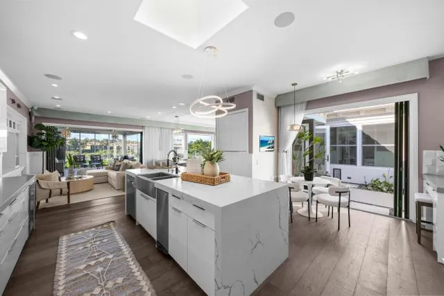 $4,999,888 | 58 Victoria, Newport Beach, CA 92660