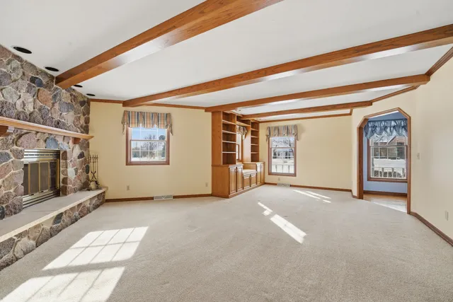 $569,900 | 909 Country Club Lane, Fond du Lac, WI 54935