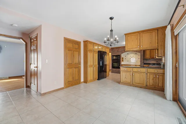 $569,900 | 909 Country Club Lane, Fond du Lac, WI 54935