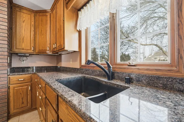 $569,900 | 909 Country Club Lane, Fond du Lac, WI 54935