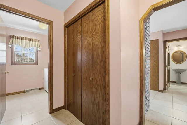 $569,900 | 909 Country Club Lane, Fond du Lac, WI 54935