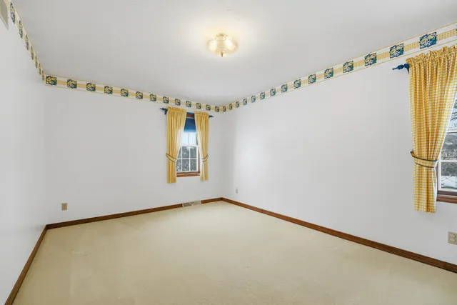 $569,900 | 909 Country Club Lane, Fond du Lac, WI 54935