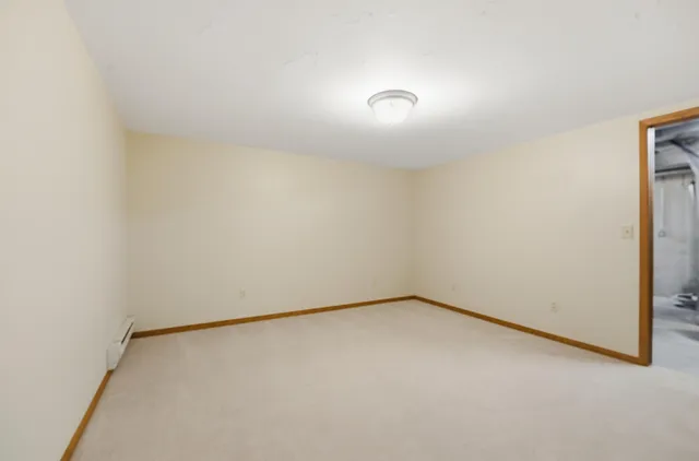 $569,900 | 909 Country Club Lane, Fond du Lac, WI 54935