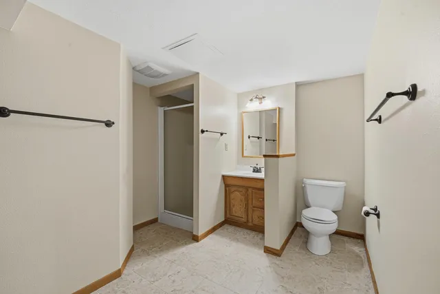 $569,900 | 909 Country Club Lane, Fond du Lac, WI 54935