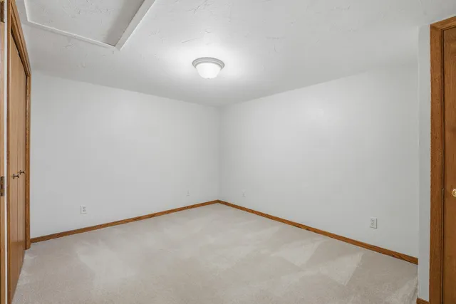 $569,900 | 909 Country Club Lane, Fond du Lac, WI 54935