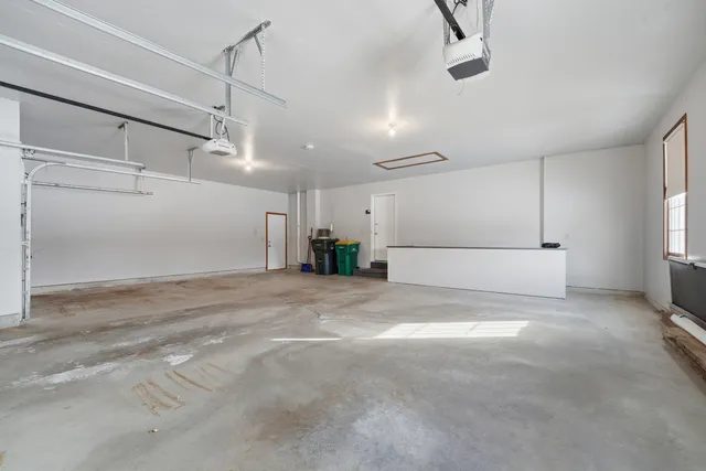 $569,900 | 909 Country Club Lane, Fond du Lac, WI 54935