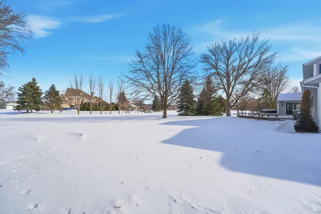 $569,900 | 909 Country Club Lane, Fond du Lac, WI 54935