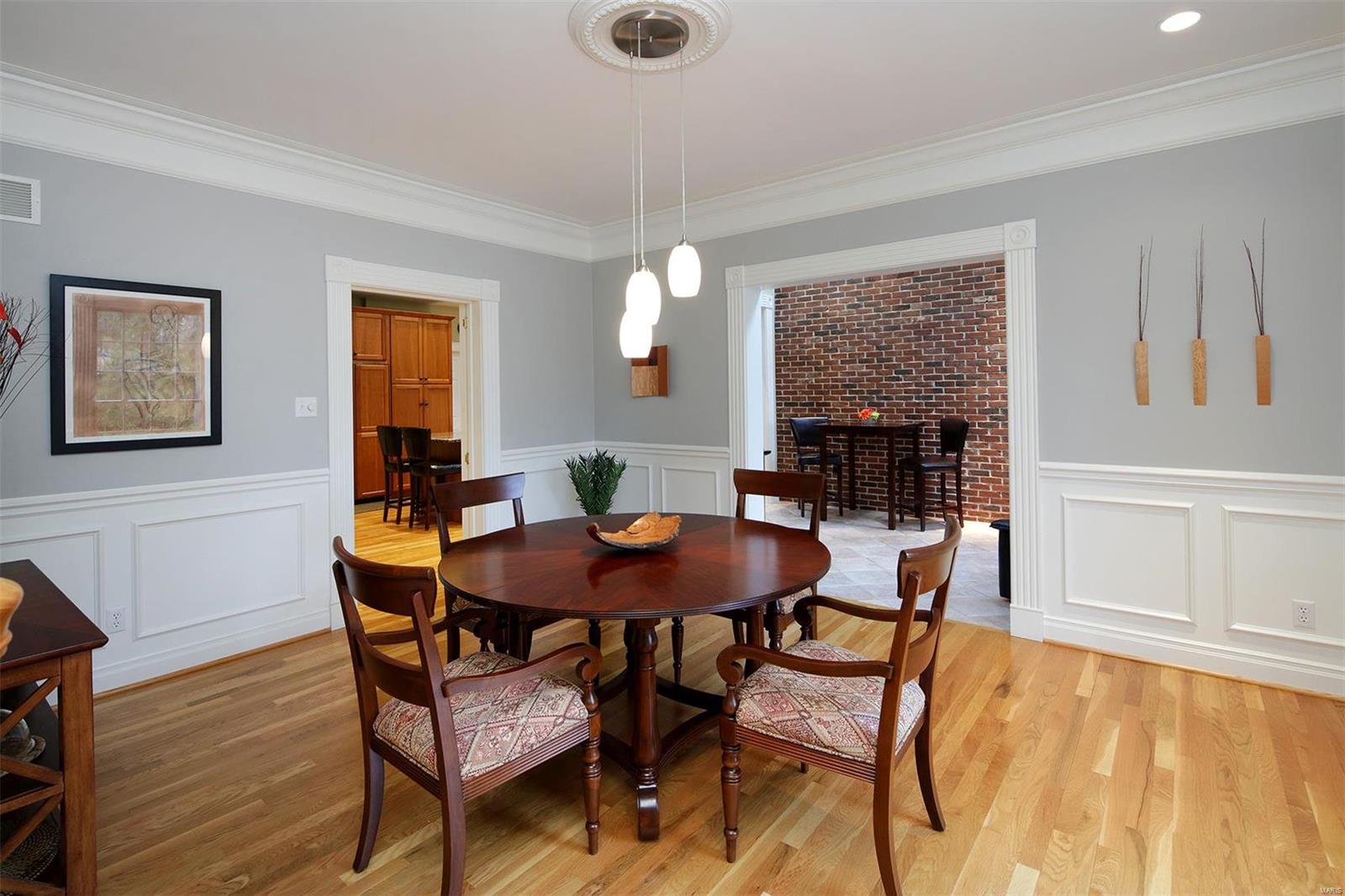 585 Dielman Road Olivette, MO 63132 - Photo 7 of 26 Gallery Image 7