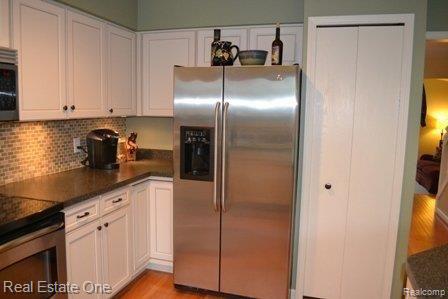 869 Downhill Lane Rochester, MI 48307 - Photo 4 of 23 AMAZING KITCHEN REMODEL