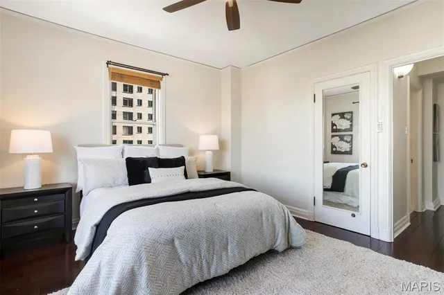 $295,000 | 4440 Lindell Boulevard, Unit 801, St. Louis, MO 63108