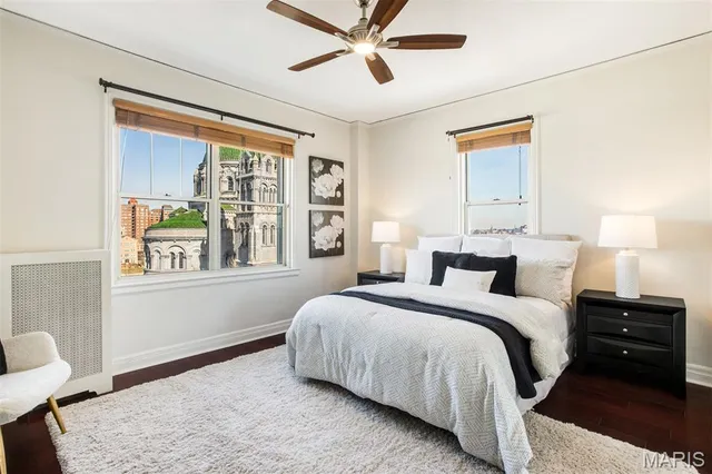 $295,000 | 4440 Lindell Boulevard, Unit 801, St. Louis, MO 63108