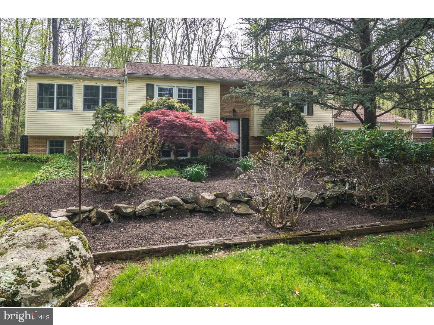 1237 Reed Lane Kintnersville, PA 18930 - Photo 1 of 25 Gallery Image 1