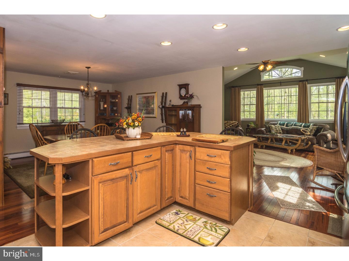 1237 Reed Lane Kintnersville, PA 18930 - Photo 13 of 25 Gallery Image 13