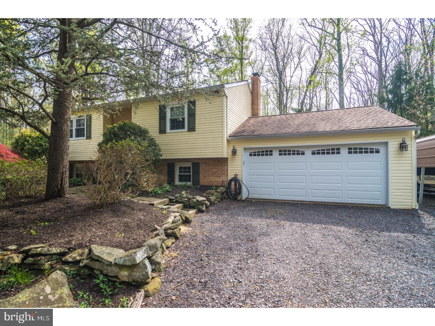 1237 Reed Lane Kintnersville, PA 18930 - Photo 2 of 25 Gallery Image 2