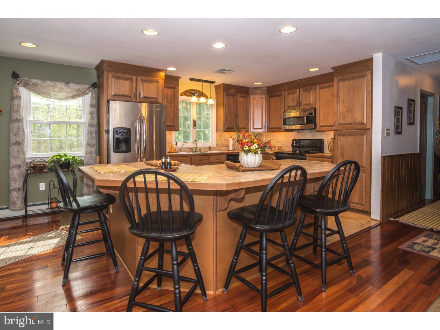 1237 Reed Lane Kintnersville, PA 18930 - Photo 10 of 25 Gallery Image 10