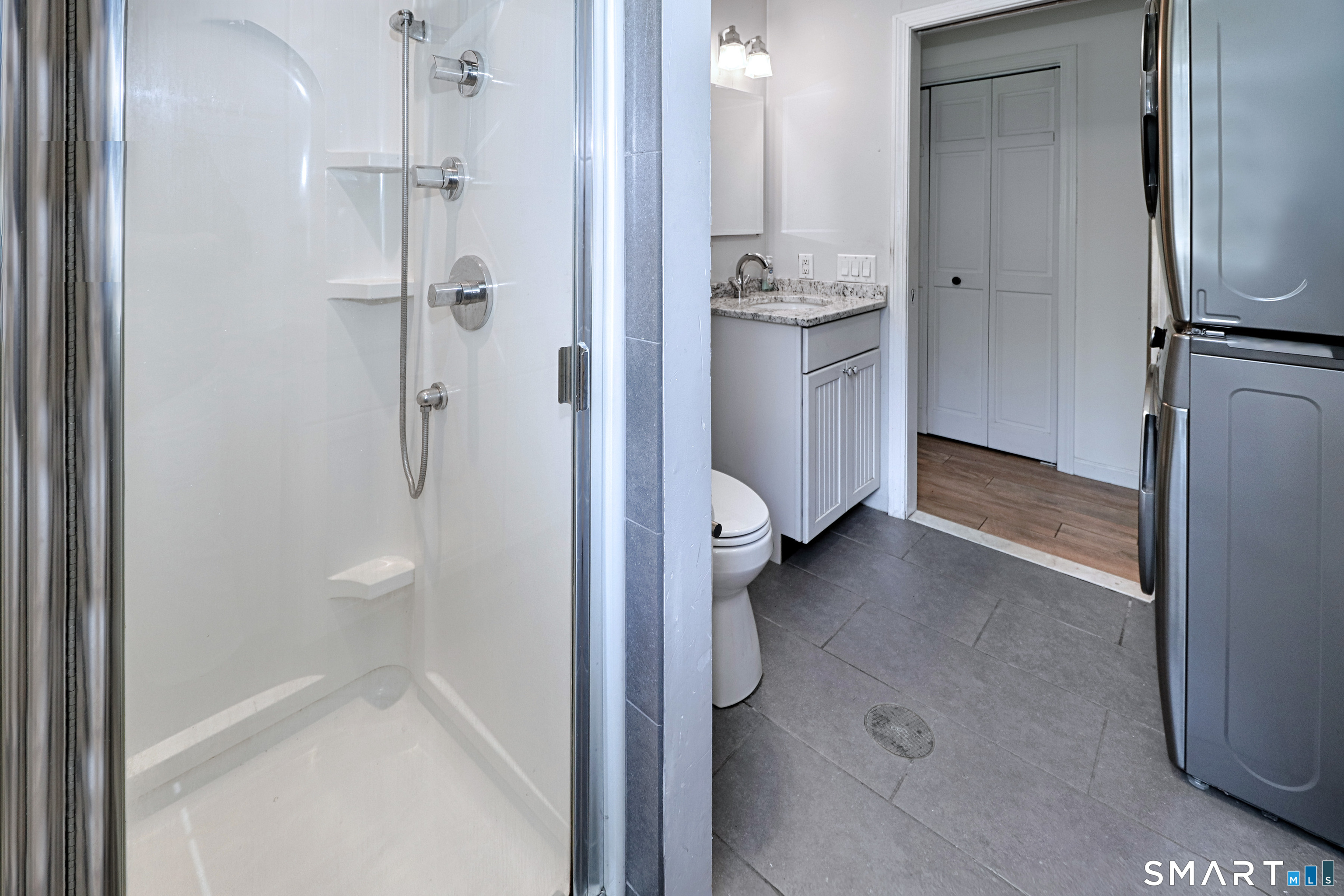 28 Brook Road Trumbull, CT 06611 - Photo 15 of 31 Gallery Image 15