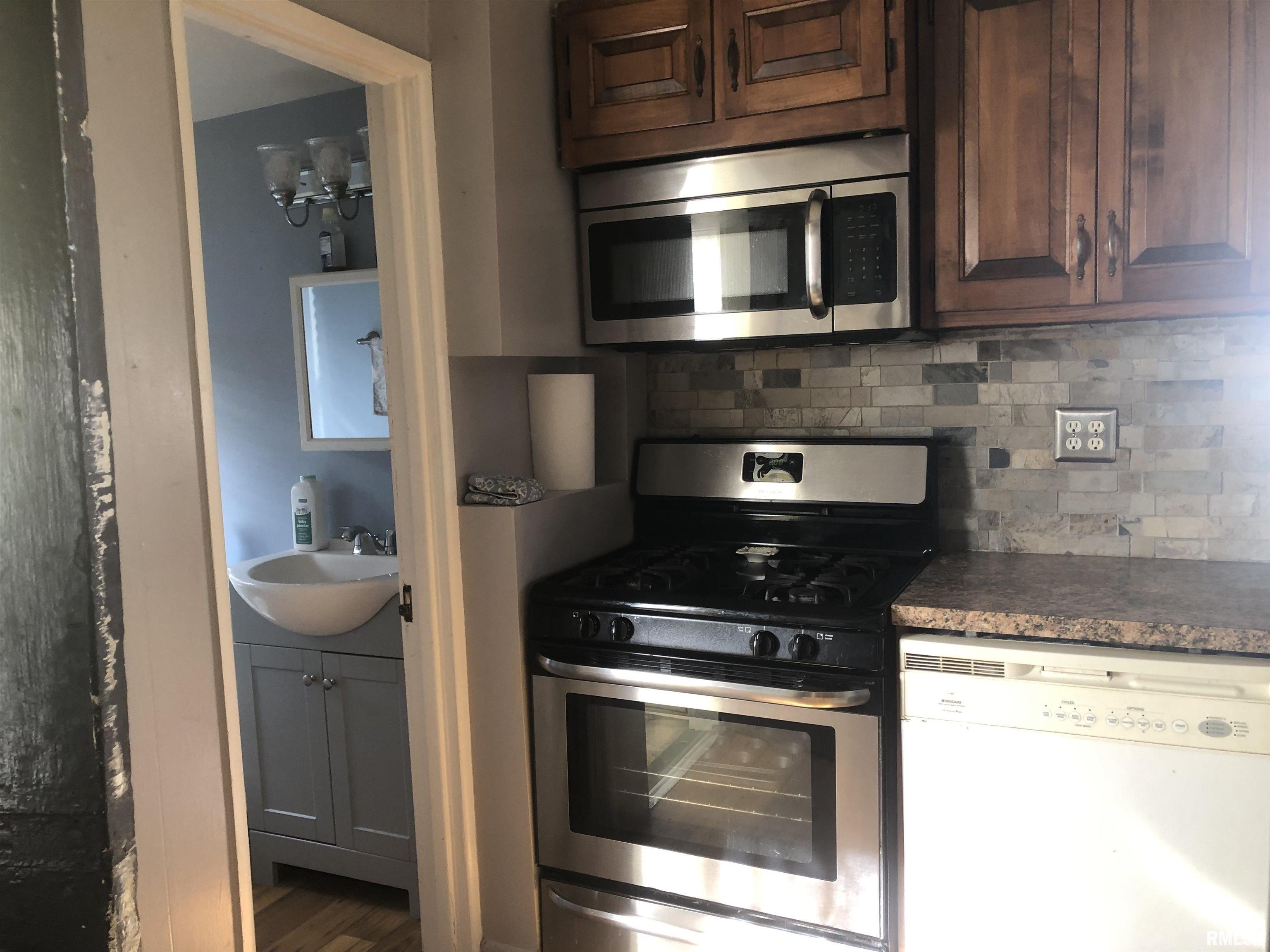 2181 South 10th Street Springfield, IL 62703 - Photo 5 of 12