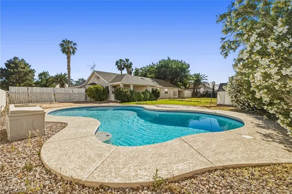 $565,000 | 1990 Jim Haworth, Logandale, NV 89021