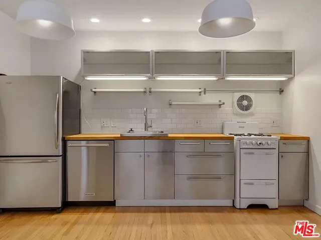 $6,095 | 906 Venezia Avenue, Unit B, Venice, CA 90291