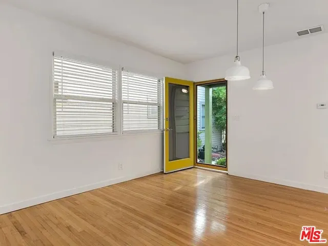 $6,095 | 906 Venezia Avenue, Unit B, Venice, CA 90291