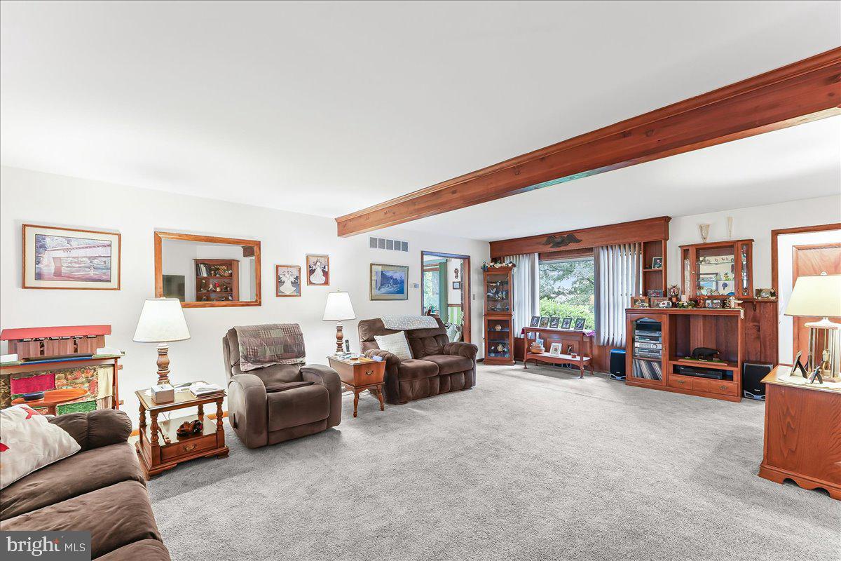 475 Locust Grove Road West Chester, PA 19382 - Photo 12 of 33 Family room
