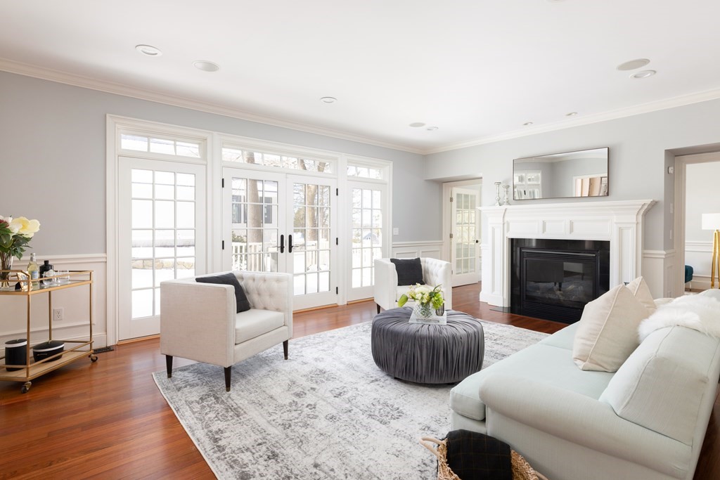 25 Swan Lane Lexington, MA 02421 - Photo 3 of 36
