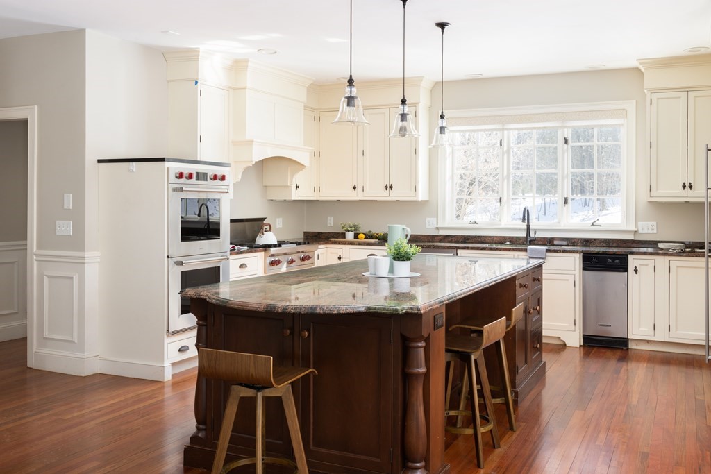 25 Swan Lane Lexington, MA 02421 - Photo 9 of 36