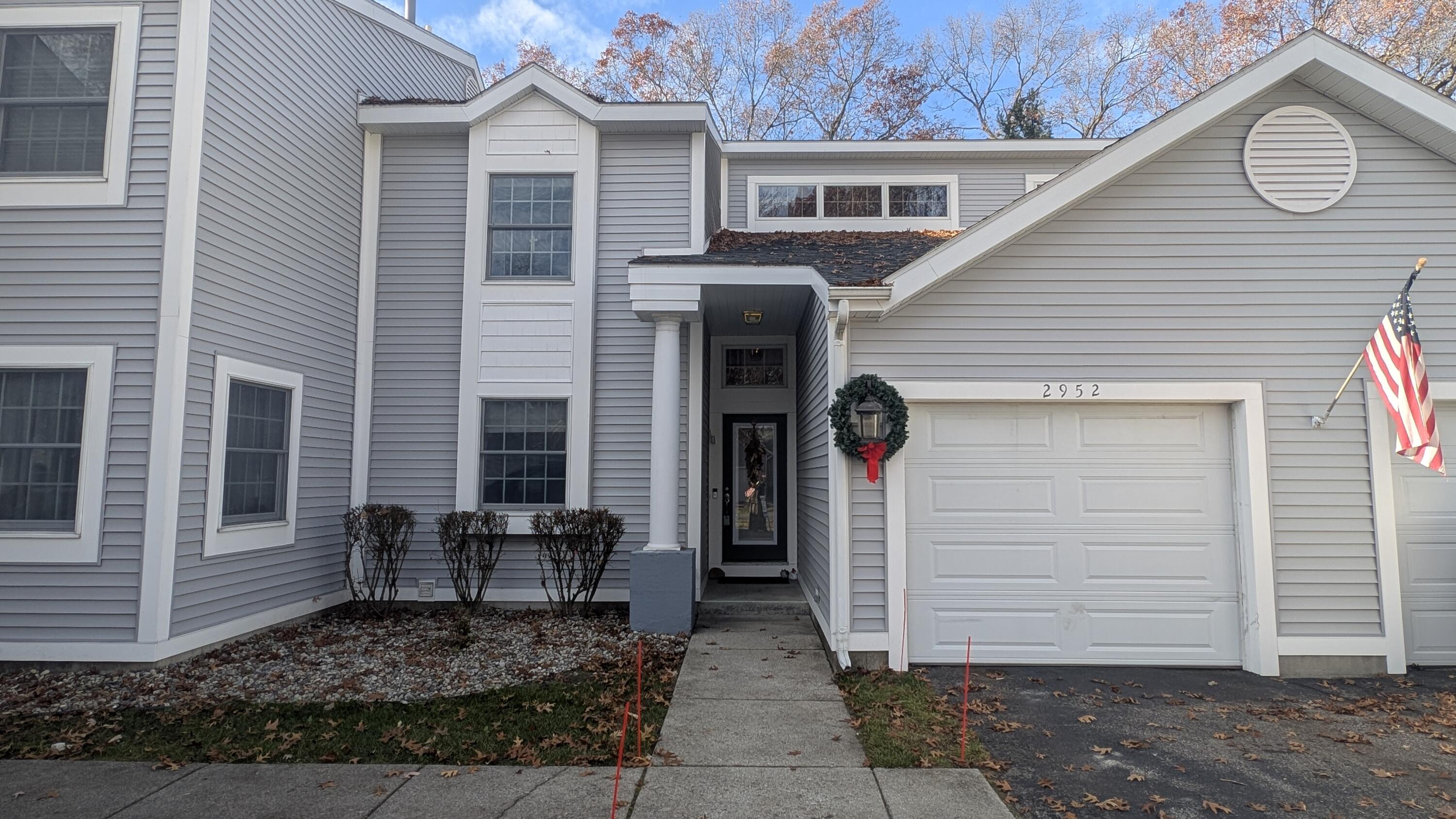 2952 Ridgeview Muskegon, MI 49445 - Photo 1 of 46 1000024640
