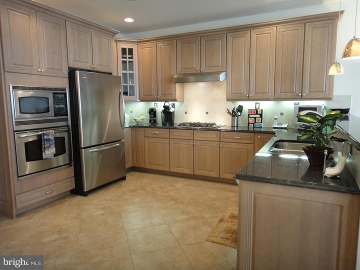 280 Sydney Road Southampton, PA 18966 - Photo 11 of 25 Kitchen