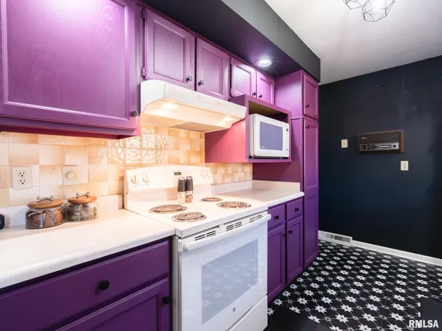 $189,900 | 4901 West Pfeiffer Road, Bartonville, IL 61607