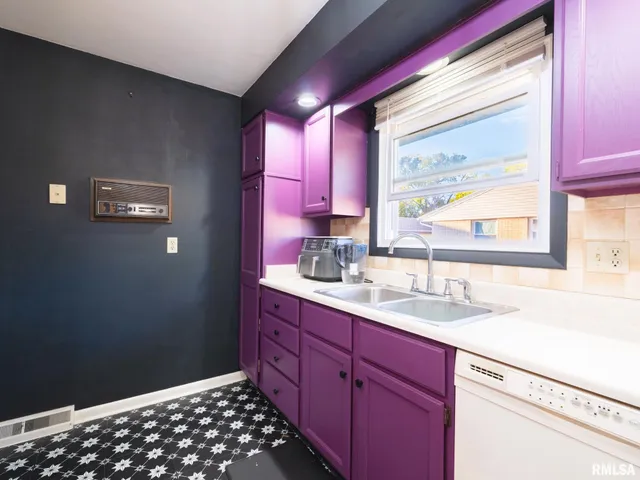 $189,900 | 4901 West Pfeiffer Road, Bartonville, IL 61607