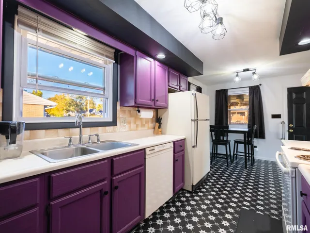 $189,900 | 4901 West Pfeiffer Road, Bartonville, IL 61607