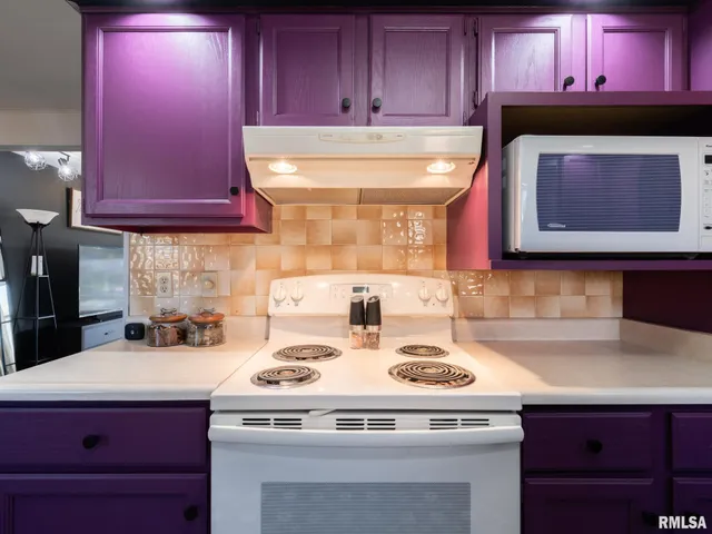 $189,900 | 4901 West Pfeiffer Road, Bartonville, IL 61607