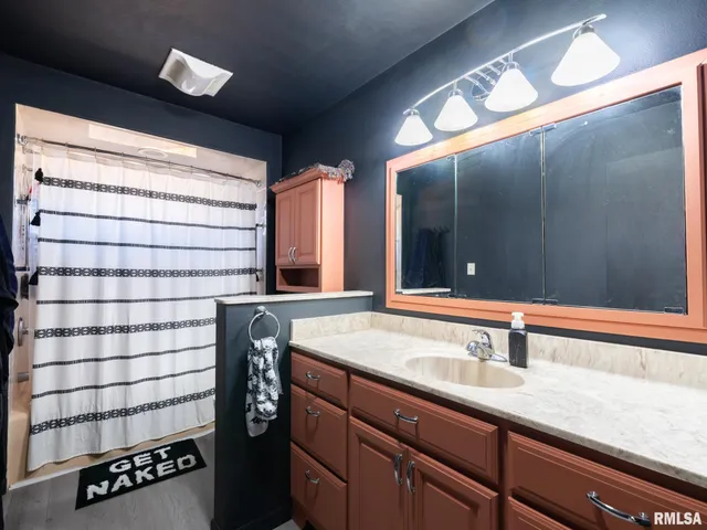 $189,900 | 4901 West Pfeiffer Road, Bartonville, IL 61607