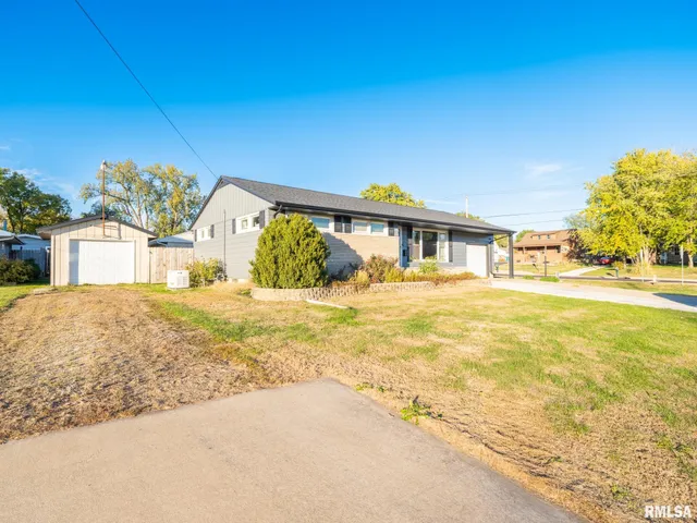 $189,900 | 4901 West Pfeiffer Road, Bartonville, IL 61607