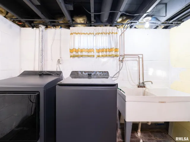 $189,900 | 4901 West Pfeiffer Road, Bartonville, IL 61607