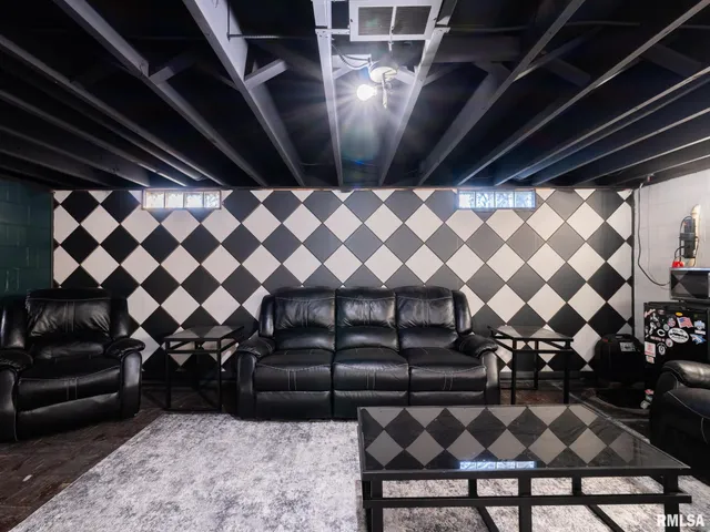 $189,900 | 4901 West Pfeiffer Road, Bartonville, IL 61607