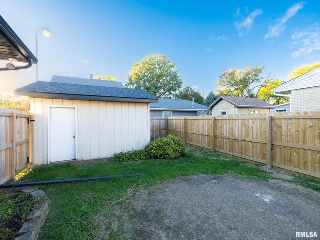 $189,900 | 4901 West Pfeiffer Road, Bartonville, IL 61607