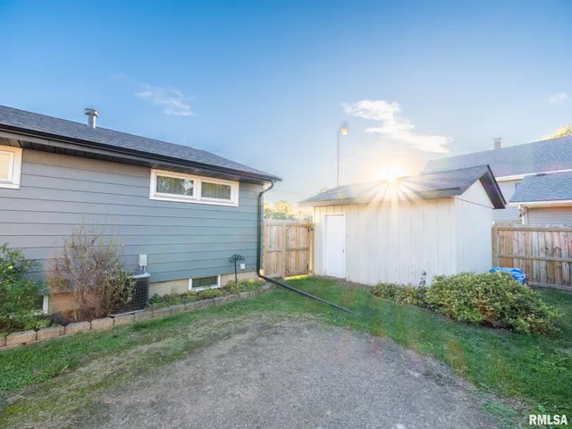 $189,900 | 4901 West Pfeiffer Road, Bartonville, IL 61607