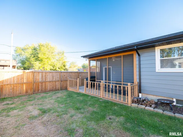 $189,900 | 4901 West Pfeiffer Road, Bartonville, IL 61607