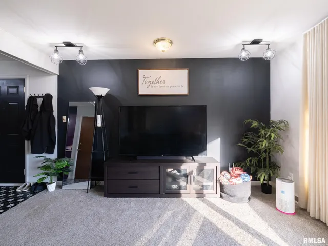 $189,900 | 4901 West Pfeiffer Road, Bartonville, IL 61607