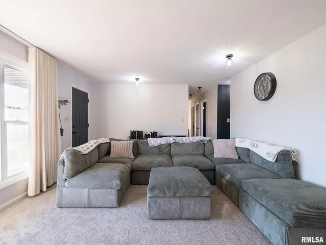 $189,900 | 4901 West Pfeiffer Road, Bartonville, IL 61607