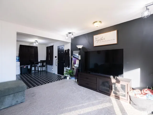 $189,900 | 4901 West Pfeiffer Road, Bartonville, IL 61607