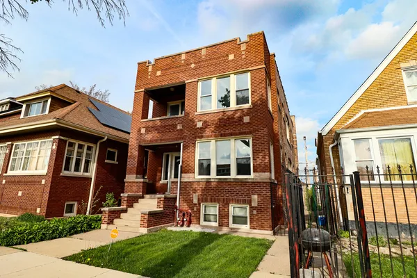 $1,675 | 6633 South Campbell Avenue, Unit 2, Chicago, IL 60629