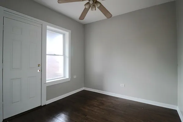 $1,675 | 6633 South Campbell Avenue, Unit 2, Chicago, IL 60629