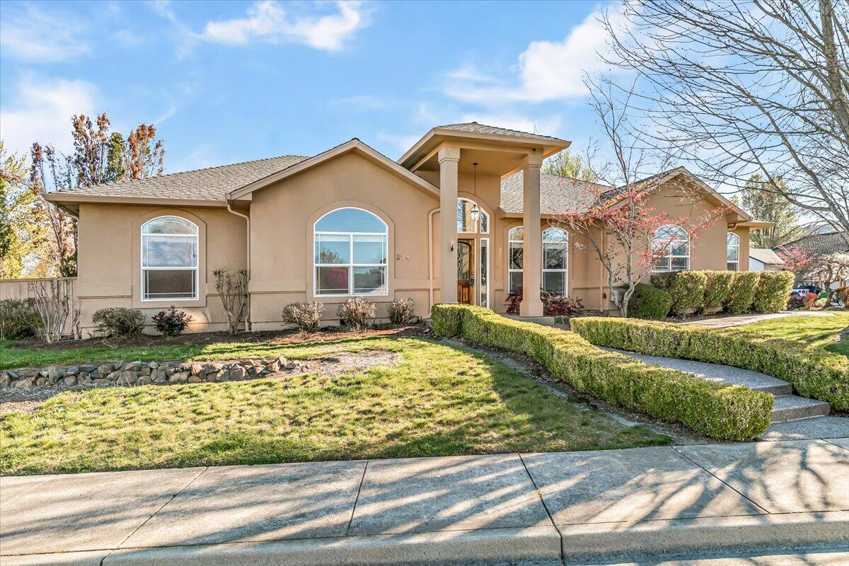235 Prairie Landing Drive Eagle Point, OR 97524 - Photo 6 of 50 08-7