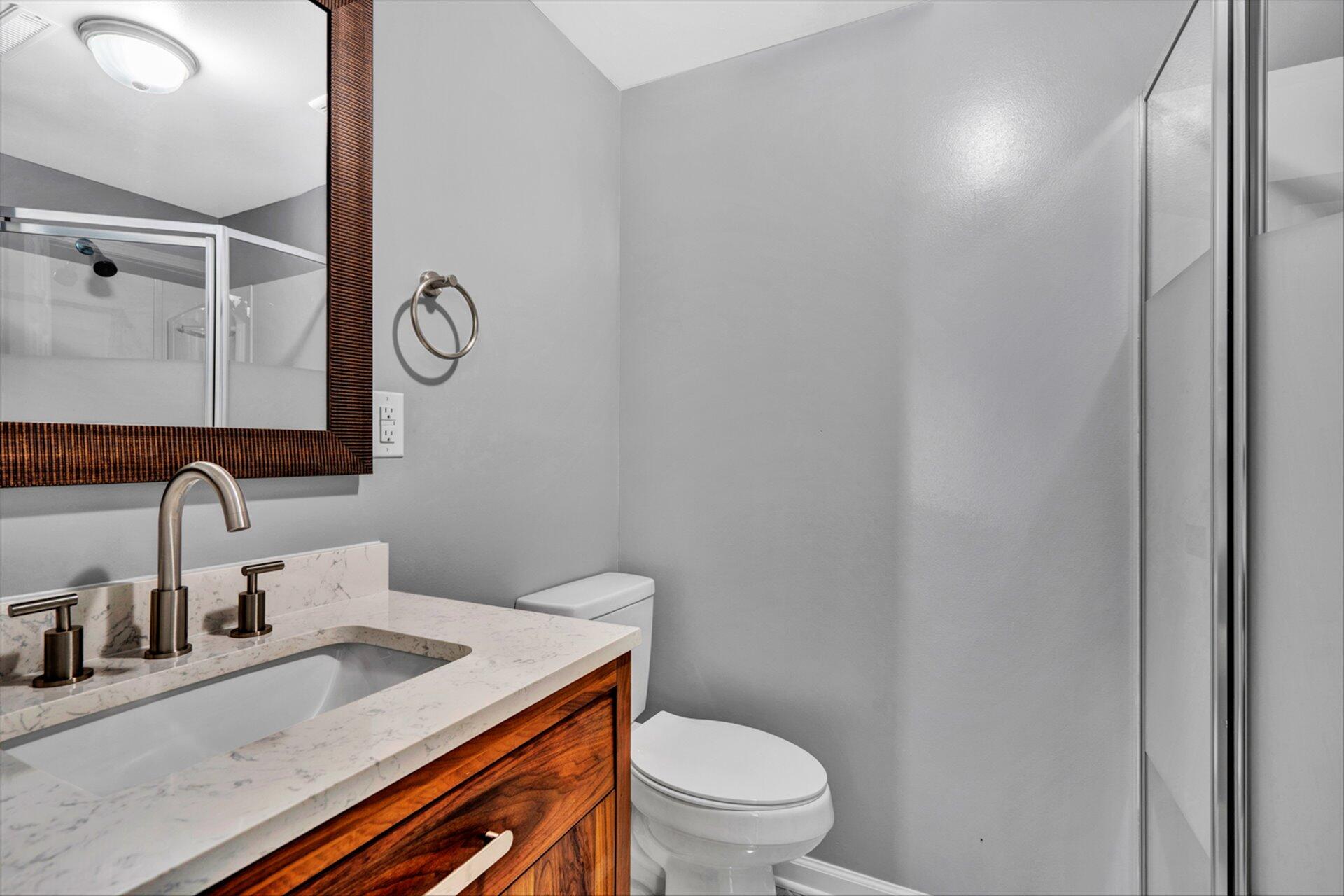 3972 Carson Road Roanoke, VA 24012 - Photo 4 of 24 09-DSC9948