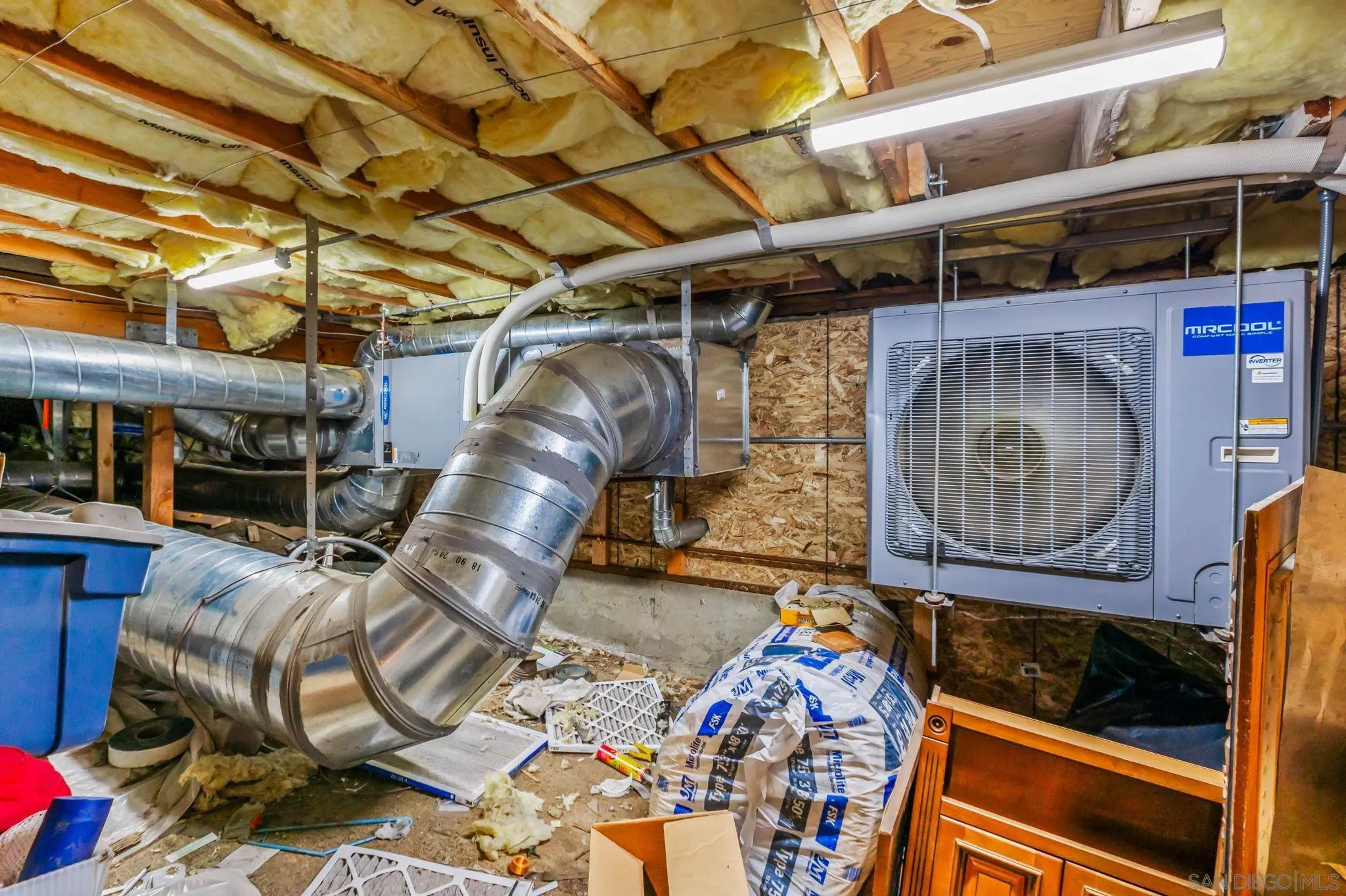 21838 Crestline Road Palomar Mountain, CA 92060 - Photo 26 of 26 a view of entryway with furniture